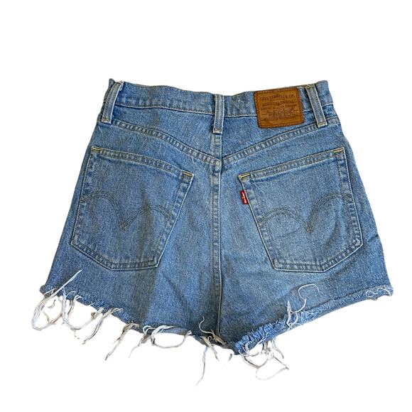 Levi's Ribcage Light Wash Distressed Denim High-Rise Cut-Off Shorts 26 - Picture 4 of 6